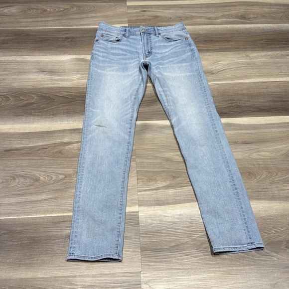 American Eagle slim Light Blue Denim Jeans size 30 - Picture 2 of 11
